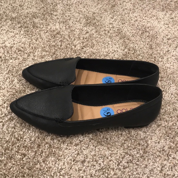 me too Shoes - NWOT Me Too black flats.